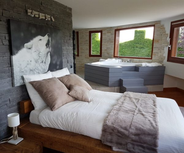 ledomainedesfauves_50ans-apres_lodge-yellowstone-chambre-parentale-1024x768